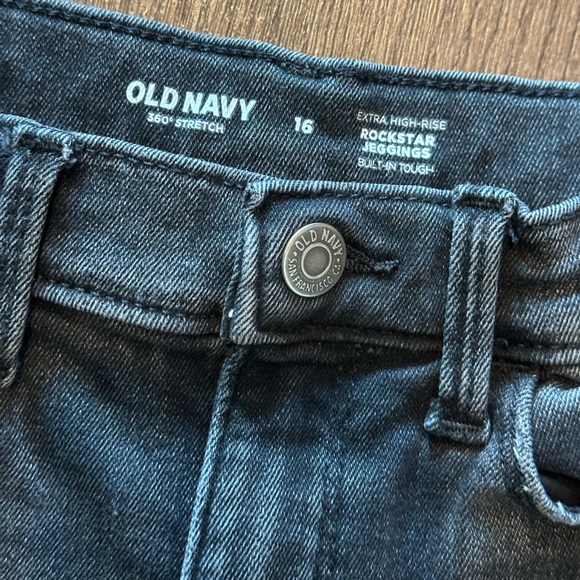 Old Navy Extra High Rise Rockstar Jeans - Picture 5 of 6